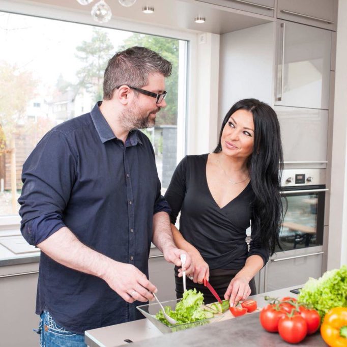 Fitnessstudio Nürnberg Studio21 Inhaber beim Kochen